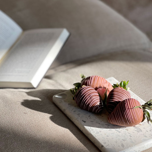 Classic Pure Heart Box Cioccolato Bacche e Macarons