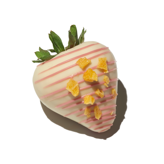 Scatola di cuori misti con cioccolato, frutti di bosco e macarons