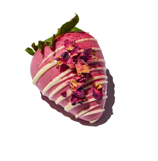 Scatola di cuori misti con cioccolato, frutti di bosco e macarons